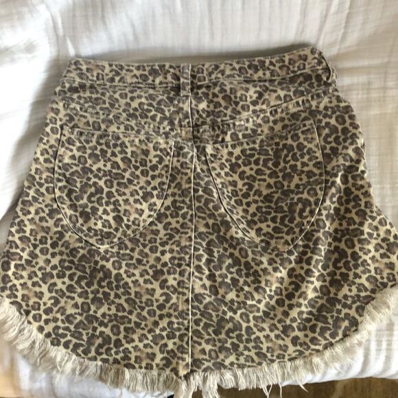 Free People ~ We The Free ~ Bailey Leopard Print Denim Skirt - Size 27 - Picture 4 of 4